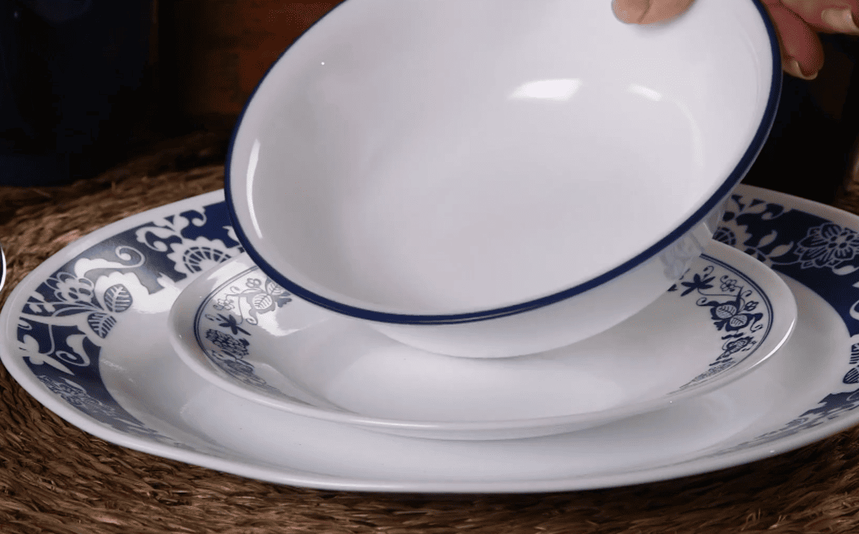 Expert Insights on Vintage Corelle Dinnerware